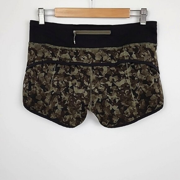 Lululemon Run Speed Short Mystic Jungle Fatigue Camo Green Black Stretch Size 6 - Picture 8 of 16